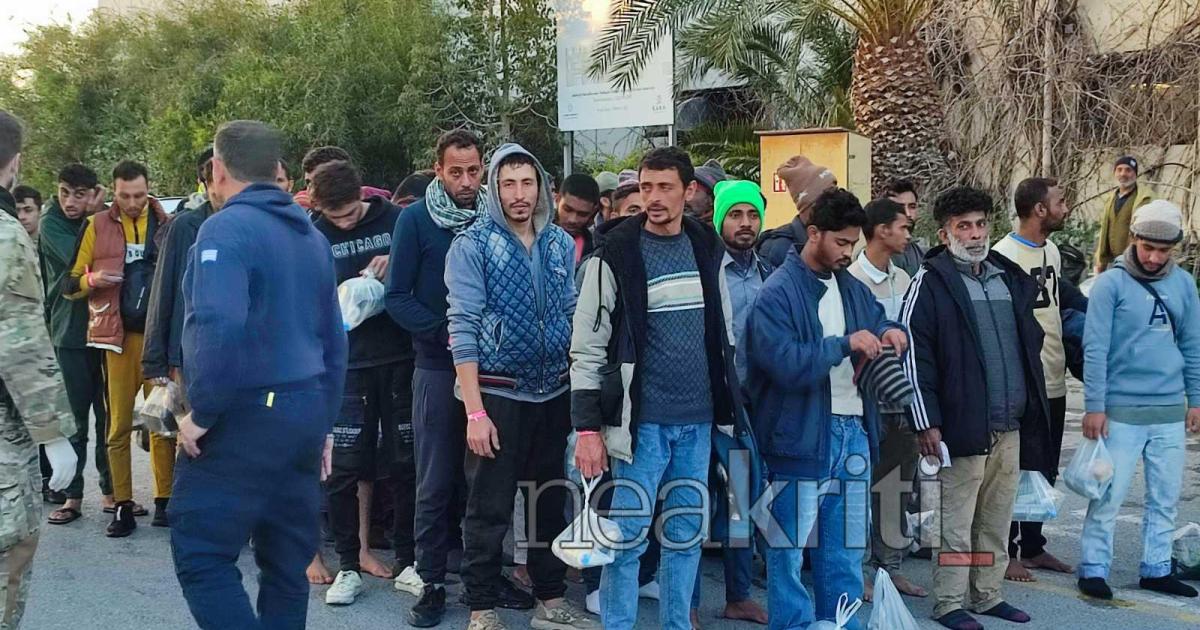Ηράκλειο: Πάνω από 80 μετανάστες αναχωρούν απόψε - Στο «ψυγείο» ο μετανάστες από τους Καλούς Λιμένες - Εικόνα άρθρου