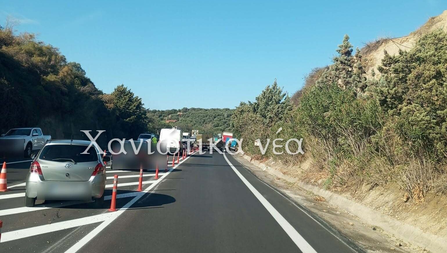 Στρατιωτικό όχημα και σκάφος “μπλόκαραν” την κίνηση στο ΒΟΑΚ