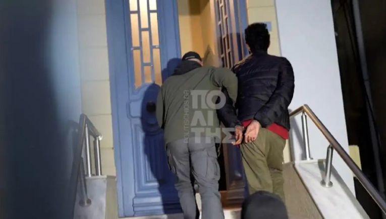 Χίος: Στον ανακριτή ο φερόμενος ως διακινητής των μεταναστών στο πολύνεκρο ναυάγιο - Εικόνα άρθρου